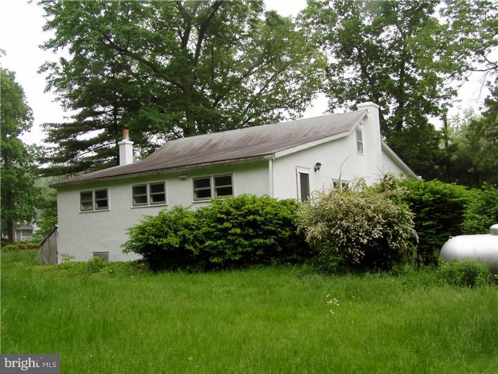 905 Middle Road Perkasie, PA 18944 - Photo 4 of 4 Gallery Image 4
