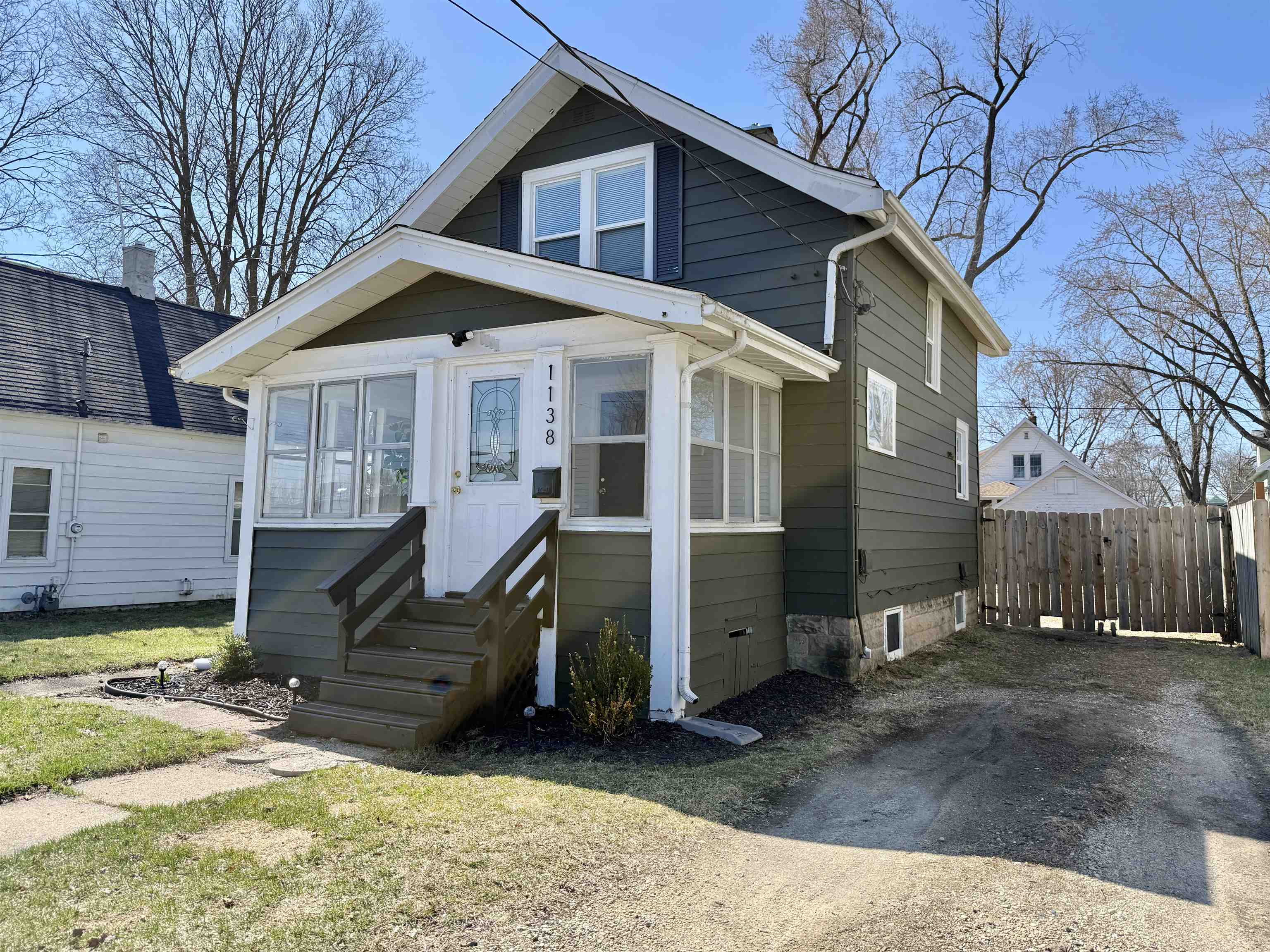 1138 10th Street Beloit, WI 53511 - Photo 2 of 24