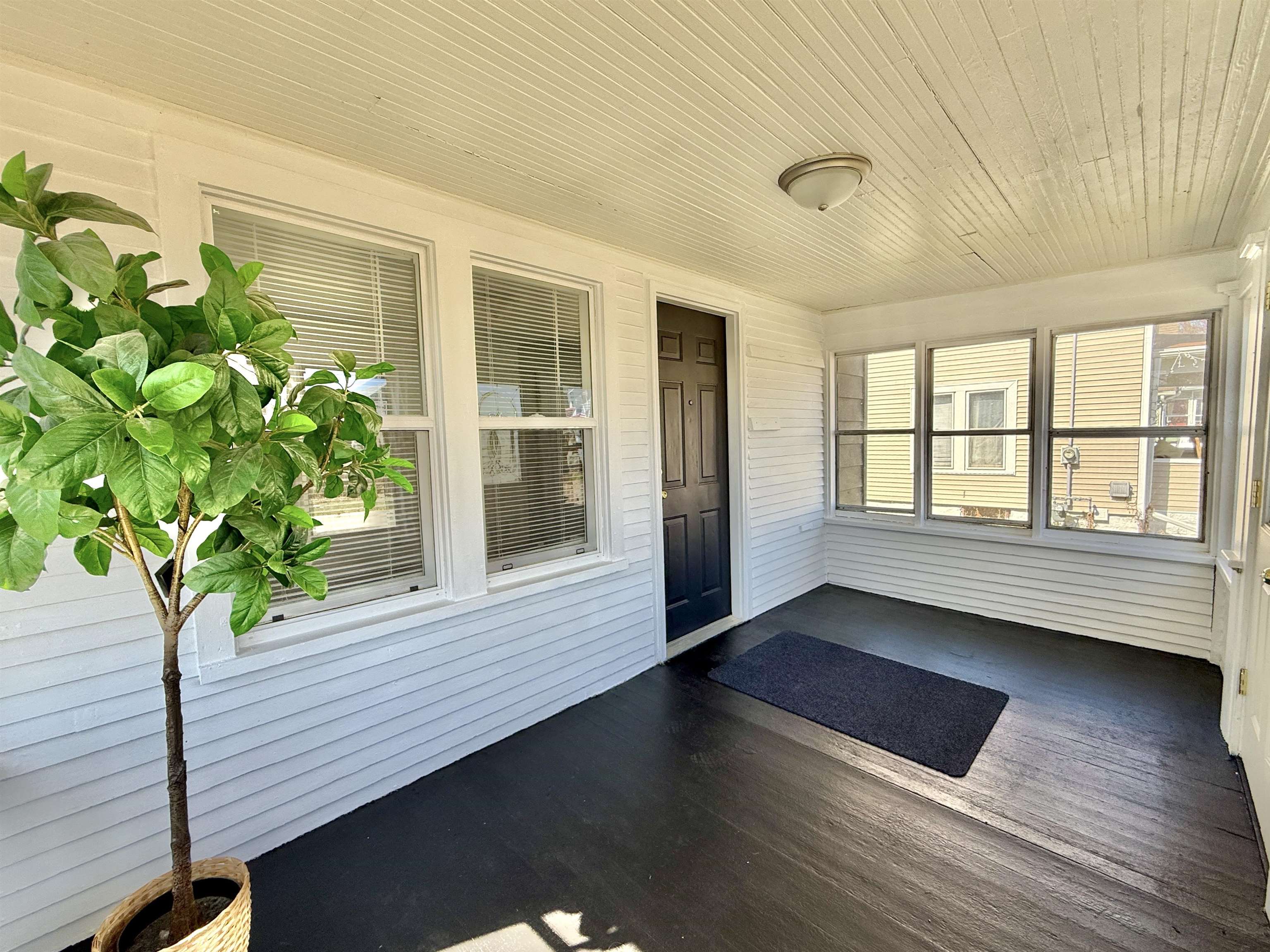 1138 10th Street Beloit, WI 53511 - Photo 4 of 24