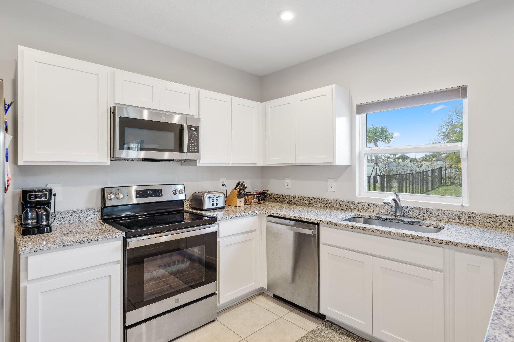 514 Raspberry Road Fort Pierce, FL 34981 - Photo 13 of 46 514 Raspberry Road - 22.jpg-SMALL