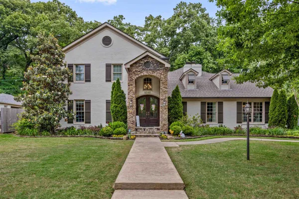 $940,000 | 5302 South Angela Road, Memphis, TN 38120