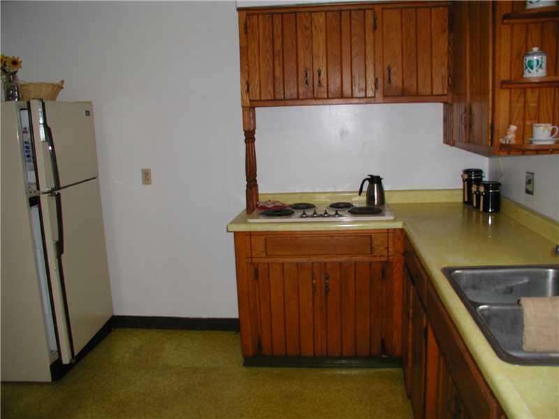 393 Evans City Road Butler, PA 16001 - Photo 14 of 22 Kitchen.