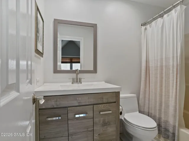 $4,500 | 453 East Putnam Avenue, Unit 4H, Cos Cob, CT 06807