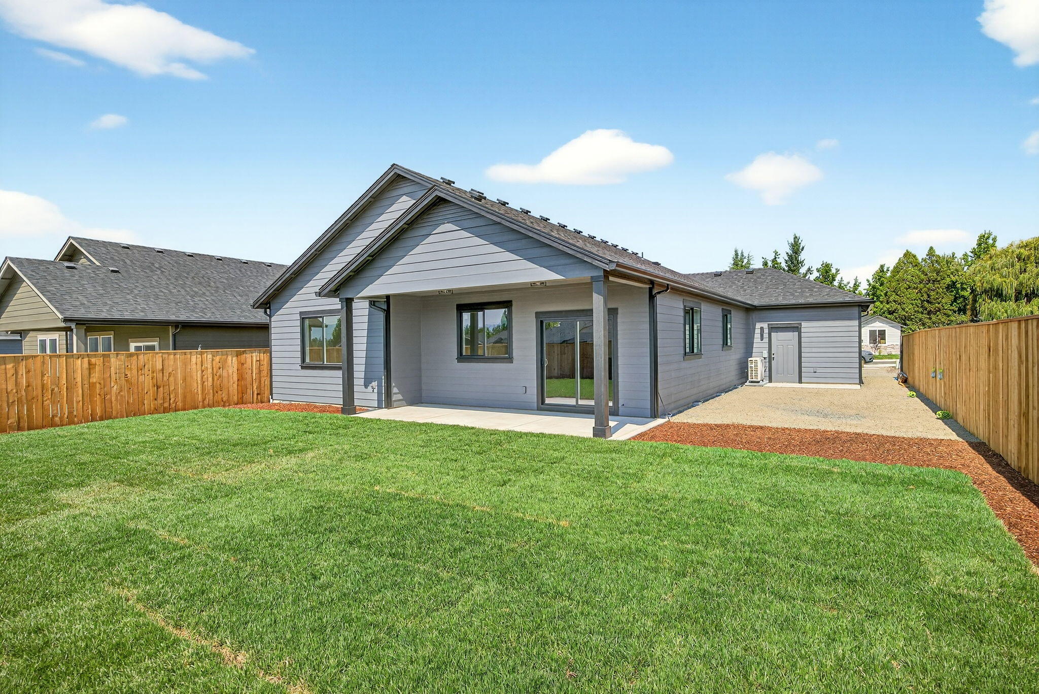 2784 Roberts Road Medford, OR 97504 - Photo 11 of 42 Apx2784RR00011
