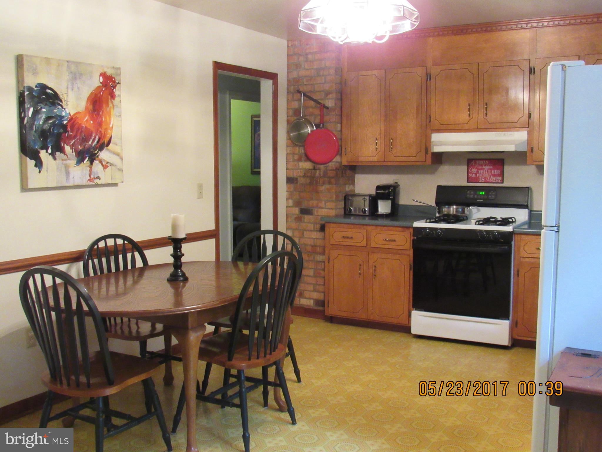 29057 Lacewood Road Rhoadesville, VA 22542 - Photo 7 of 22 large bright kitchen with table space