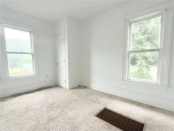 $78,600 | 300 Lormore Street, Elmira, NY 14904
