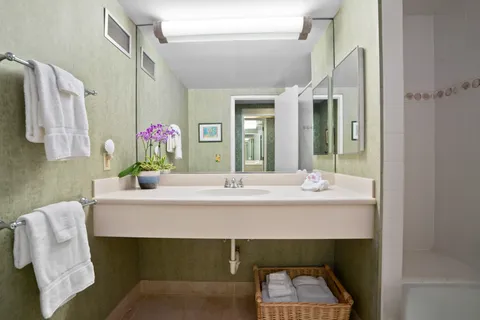 $1,995,000 | 5380 Honoiki Road, Unit 7301 / 7302, Princeville, HI 96722