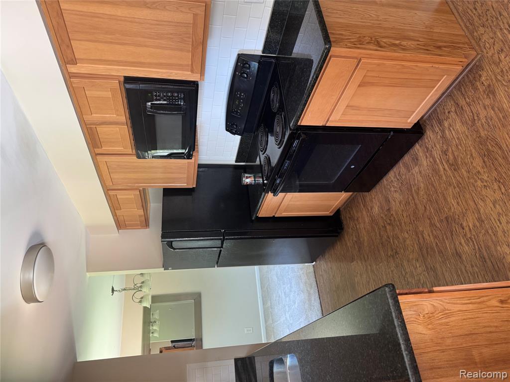 2434 East Cook Road Grand Blanc, MI 48439 - Photo 9 of 27