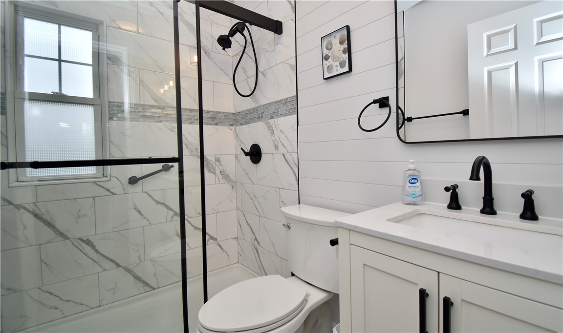 432 Atlantic Avenue Westerly, RI 02891 - Photo 15 of 37