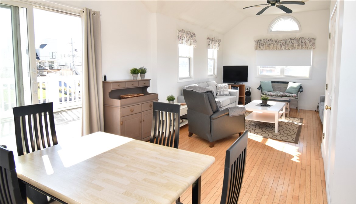 432 Atlantic Avenue Westerly, RI 02891 - Photo 6 of 37