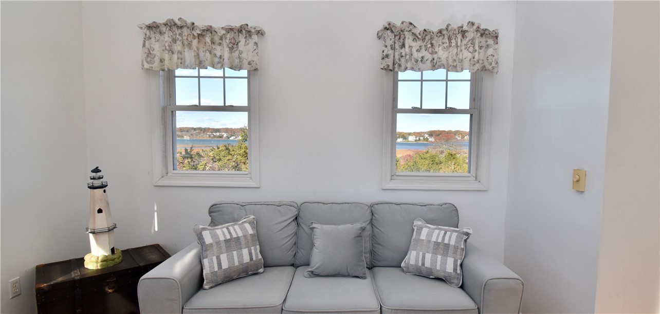 432 Atlantic Avenue Westerly, RI 02891 - Photo 10 of 37