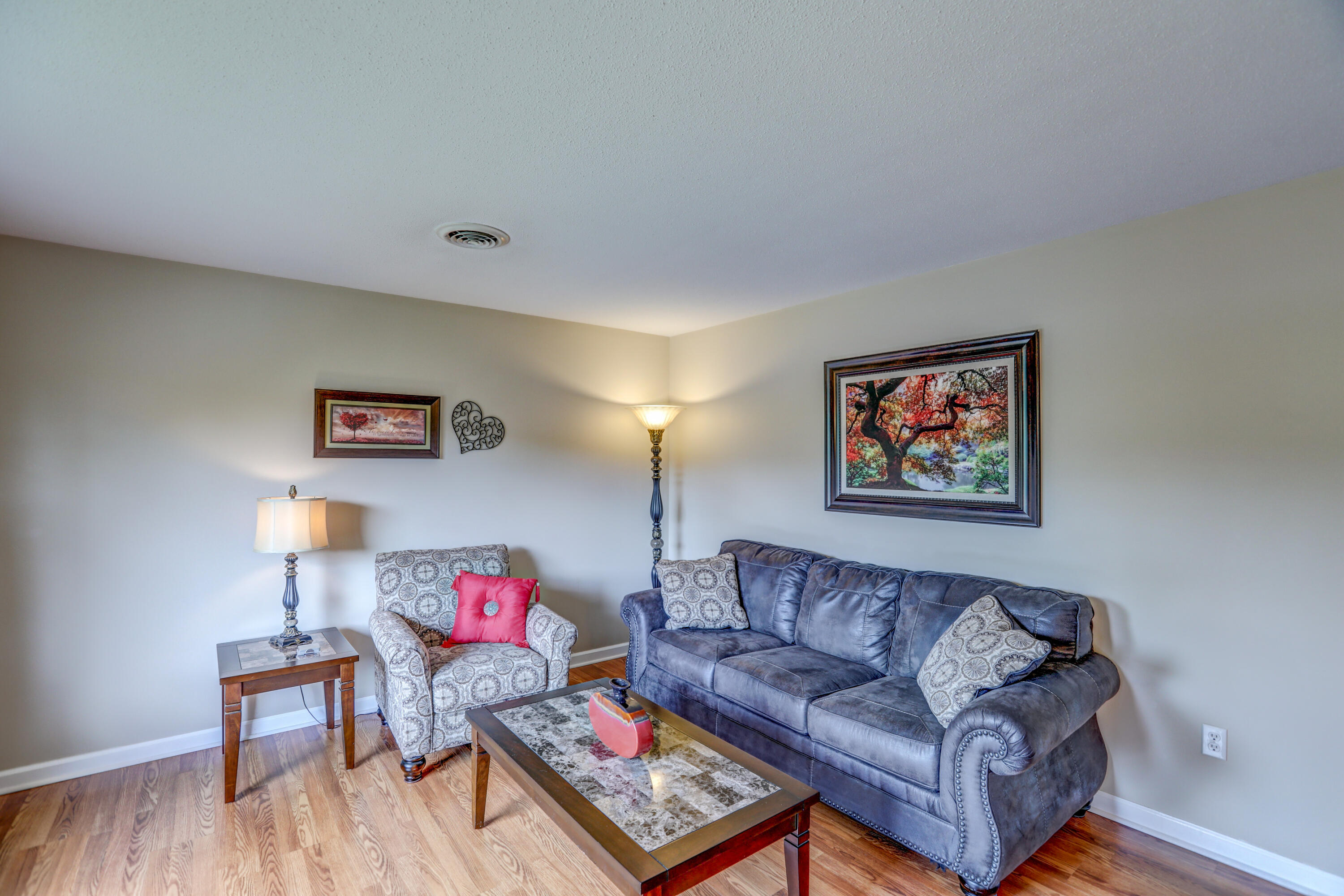 116 Ridgemont Street Bristol, TN 37620 - Photo 12 of 43 B42A6443_4_5_6_7