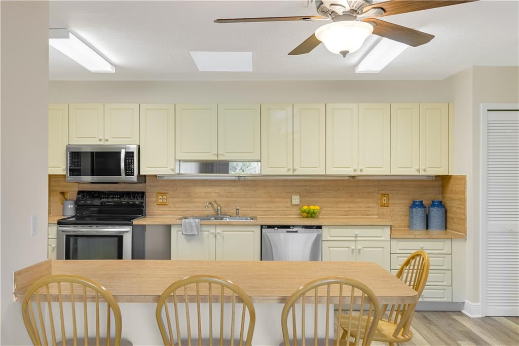 605 Timber Ridge Trail Southwest, Unit 101 Vero Beach, FL 32962 - Photo 20 of 26 Gallery Image 20