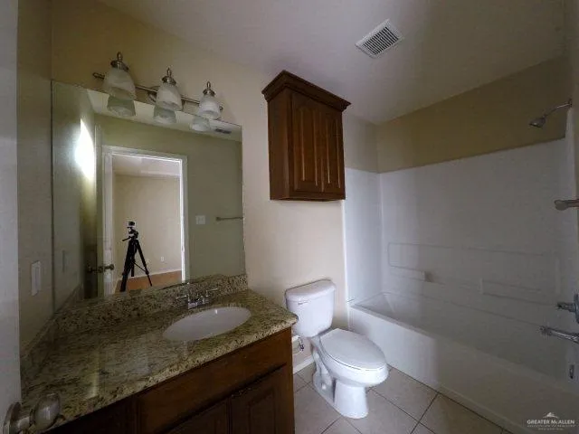$950 | 400 South 49th Street, Unit 3, McAllen, TX 78501