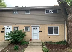 $2,500 | 811 Hibbard Road, Unit B, Wilmette, IL 60091