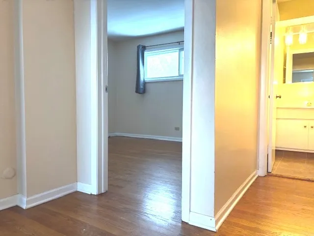 $2,500 | 811 Hibbard Road, Unit B, Wilmette, IL 60091