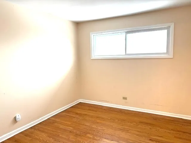 $2,500 | 811 Hibbard Road, Unit B, Wilmette, IL 60091