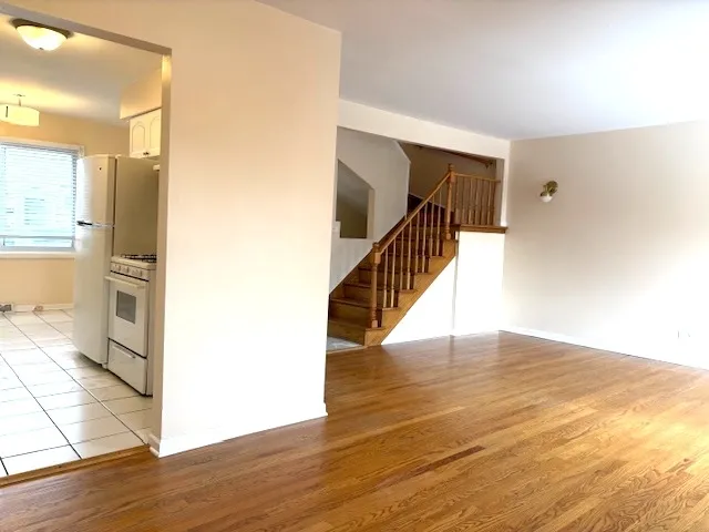 $2,500 | 811 Hibbard Road, Unit B, Wilmette, IL 60091