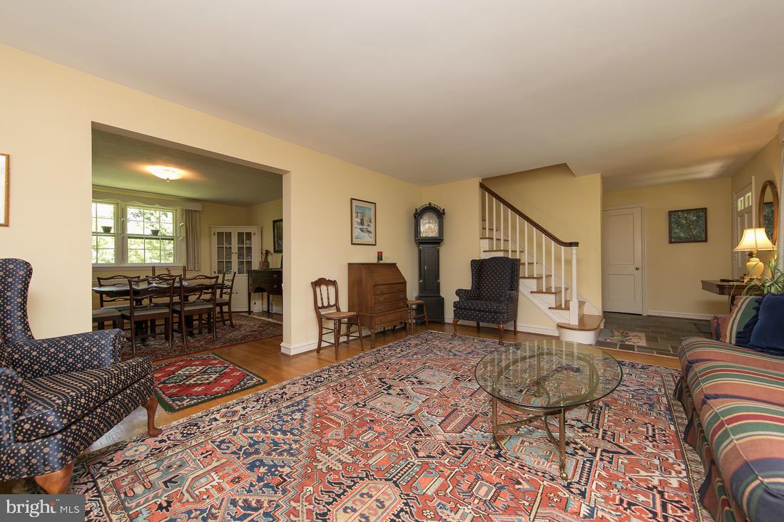 902 Longfield Road Glenside, PA 19038 - Photo 3 of 26 Gallery Image 3