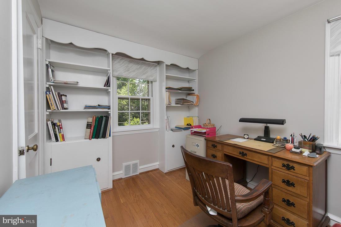902 Longfield Road Glenside, PA 19038 - Photo 21 of 26 Gallery Image 21