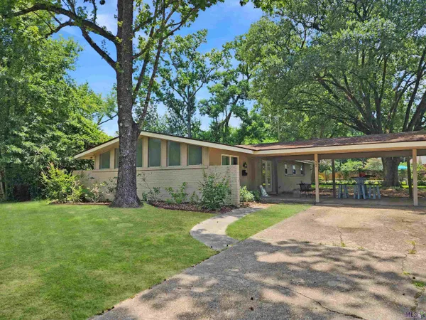 $2,100 | 468 College Hill Drive, Baton Rouge, LA 70808