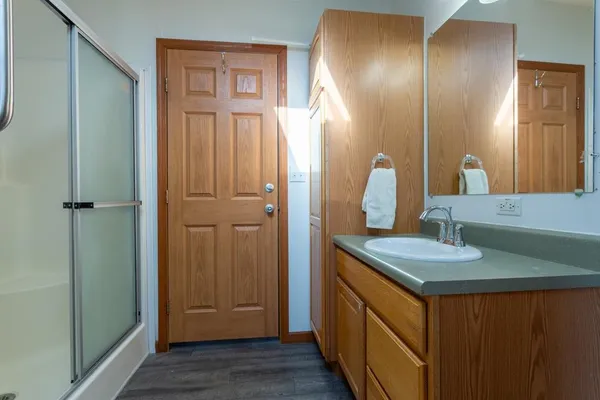 $164,900 | 108 Smoke Signal Lane, East Dubuque, IL 61025