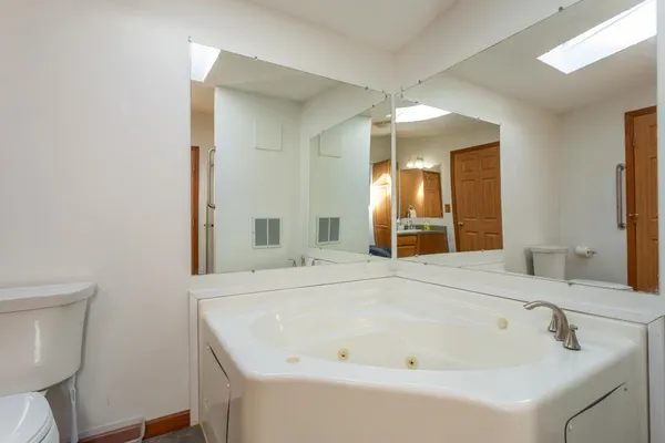 $164,900 | 108 Smoke Signal Lane, East Dubuque, IL 61025