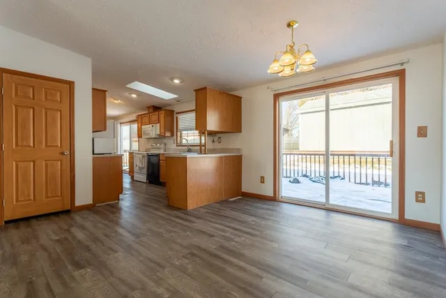 $169,000 | 108 Smoke Signal Lane, East Dubuque, IL 61025