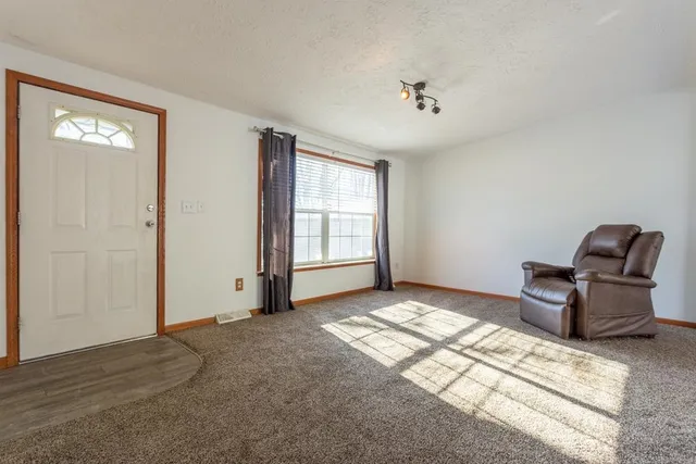 $169,000 | 108 Smoke Signal Lane, East Dubuque, IL 61025