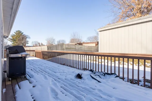 $169,000 | 108 Smoke Signal Lane, East Dubuque, IL 61025