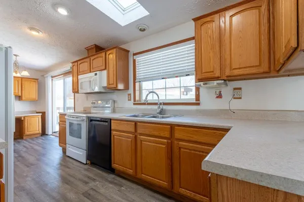 $164,900 | 108 Smoke Signal Lane, East Dubuque, IL 61025