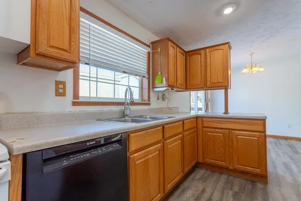 $164,900 | 108 Smoke Signal Lane, East Dubuque, IL 61025