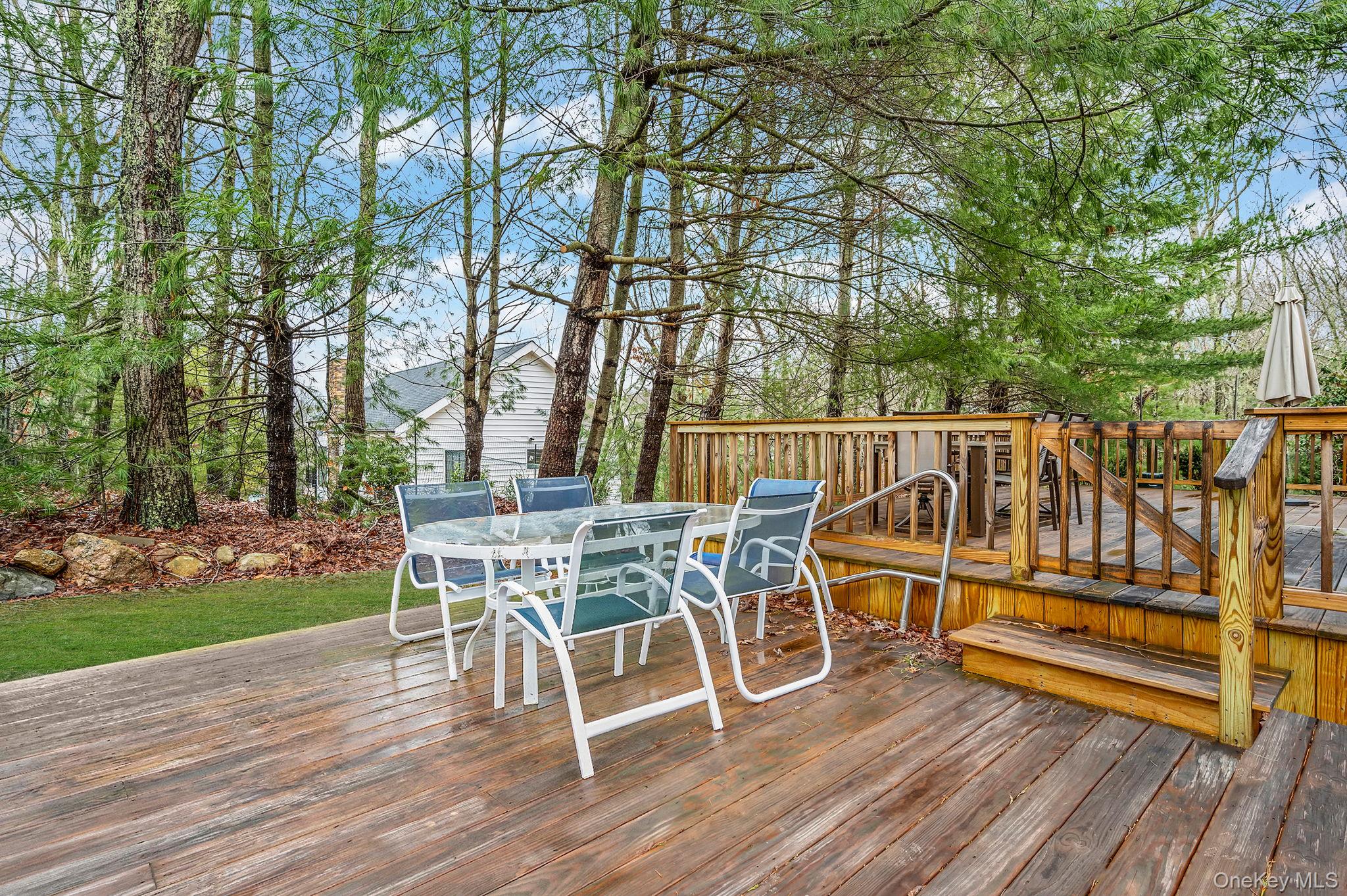 128 Springy Banks Road East Hampton, NY 11937 - Photo 11 of 39 Gallery Image 11