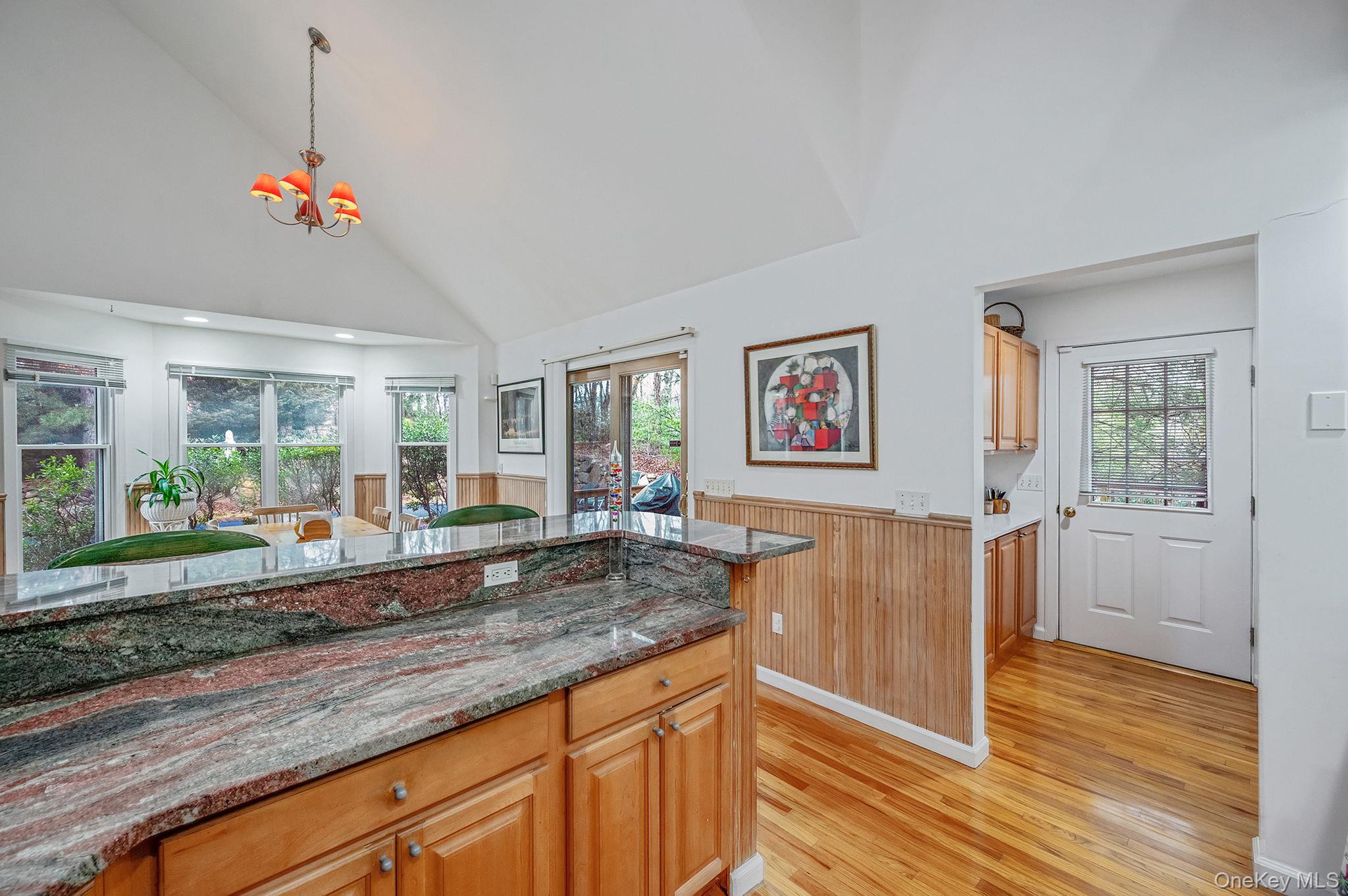 128 Springy Banks Road East Hampton, NY 11937 - Photo 20 of 39 Gallery Image 20