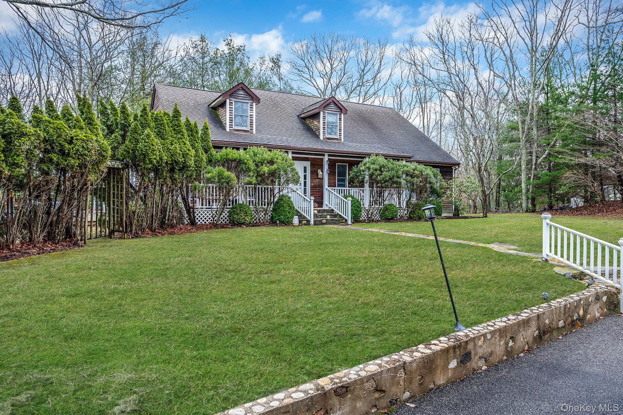 128 Springy Banks Road East Hampton, NY 11937 - Photo 2 of 39 Gallery Image 2