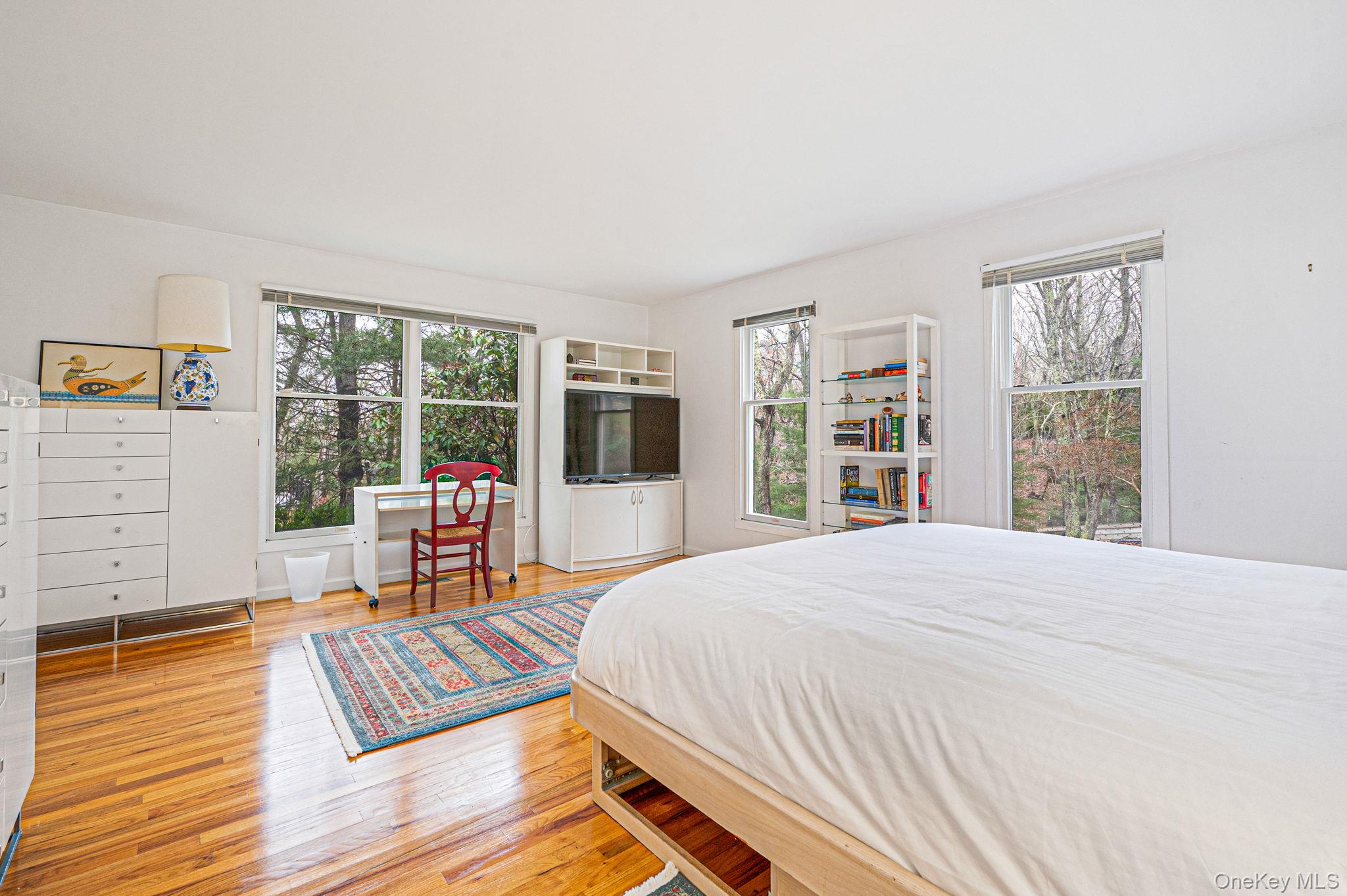 128 Springy Banks Road East Hampton, NY 11937 - Photo 23 of 39 Gallery Image 23