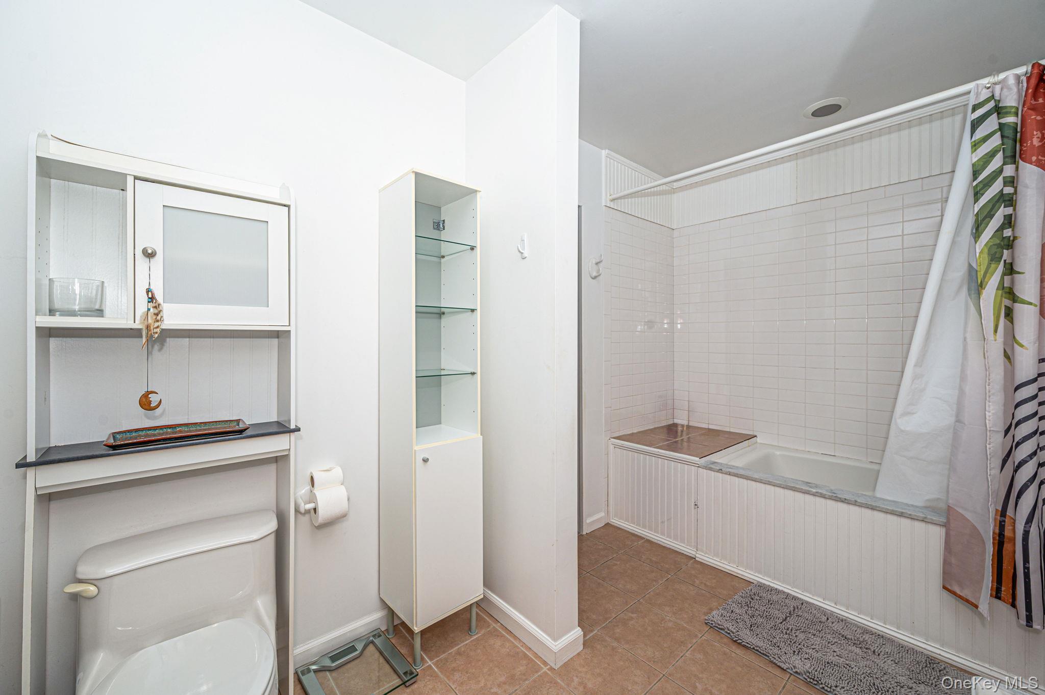 128 Springy Banks Road East Hampton, NY 11937 - Photo 31 of 39 Gallery Image 31