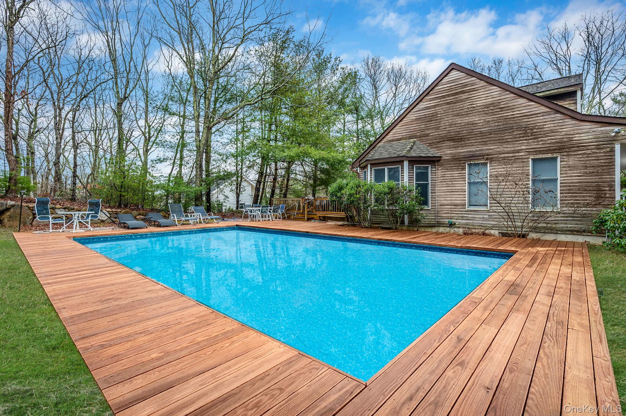 128 Springy Banks Road East Hampton, NY 11937 - Photo 7 of 39 Gallery Image 7