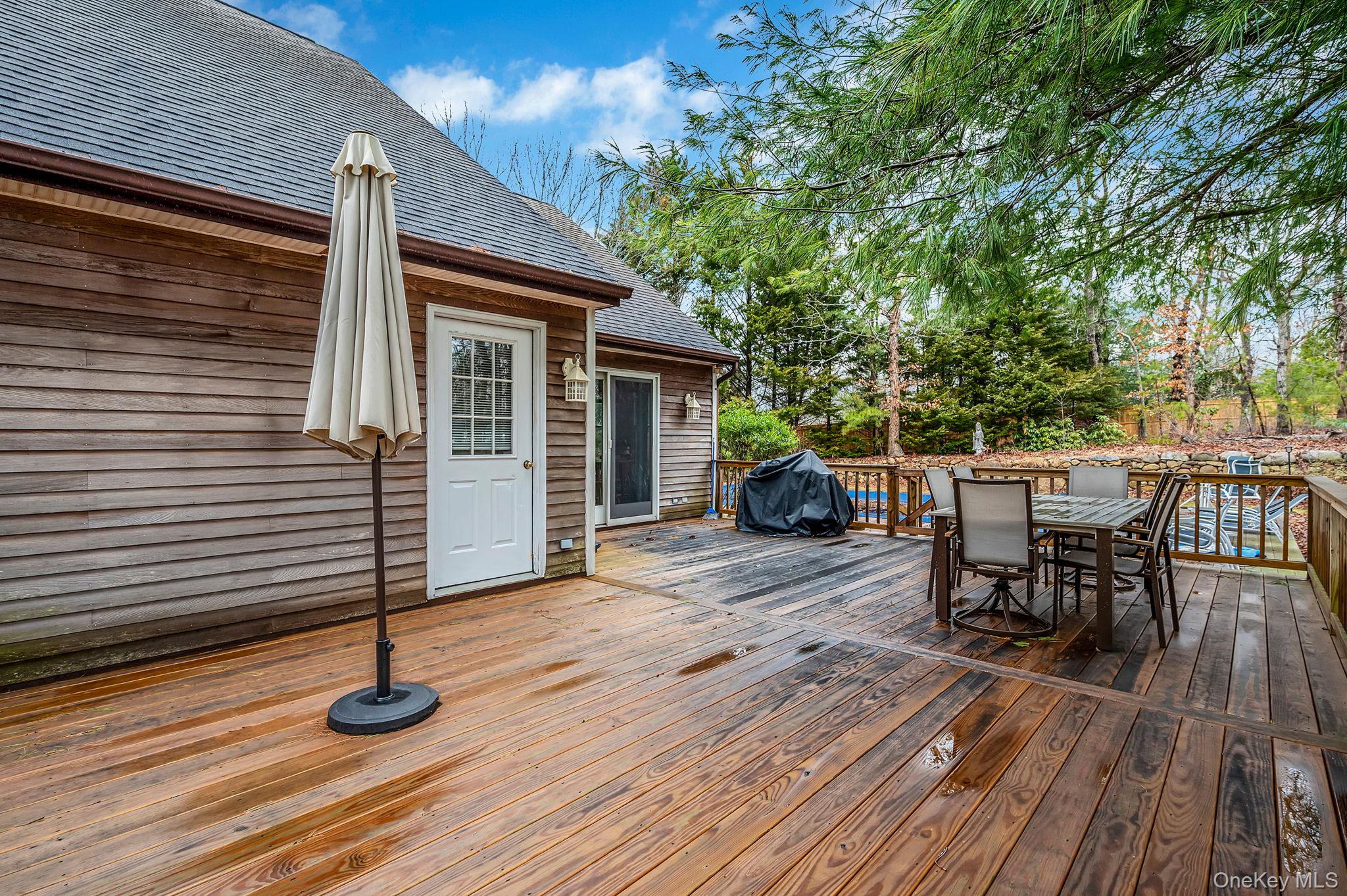 128 Springy Banks Road East Hampton, NY 11937 - Photo 9 of 39 Gallery Image 9