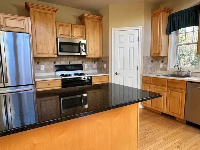 $459,000 | 21 East Ridge Drive, Peterborough, NH 03458