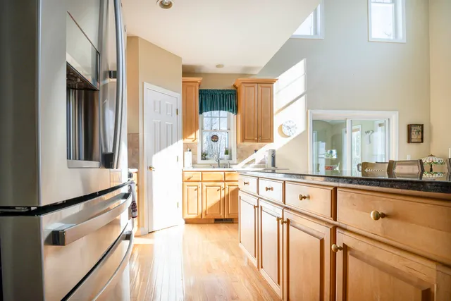 $459,000 | 21 East Ridge Drive, Peterborough, NH 03458