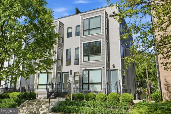 $749,999 | 5305 Connecticut Avenue Northwest, Unit 2, Washington, DC 20015