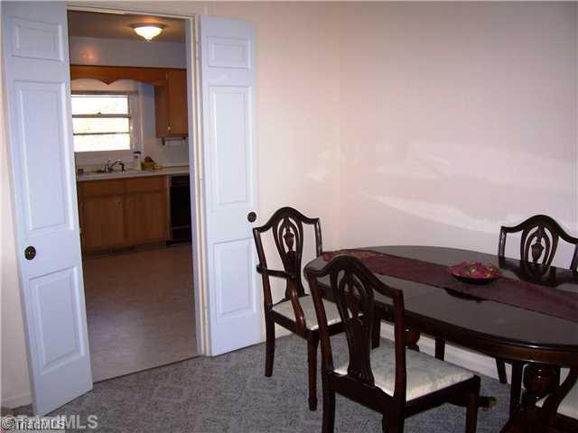 1106 Robinhood Road High Point, NC 27262 - Photo 4 of 12 Den/Family/Great Room.