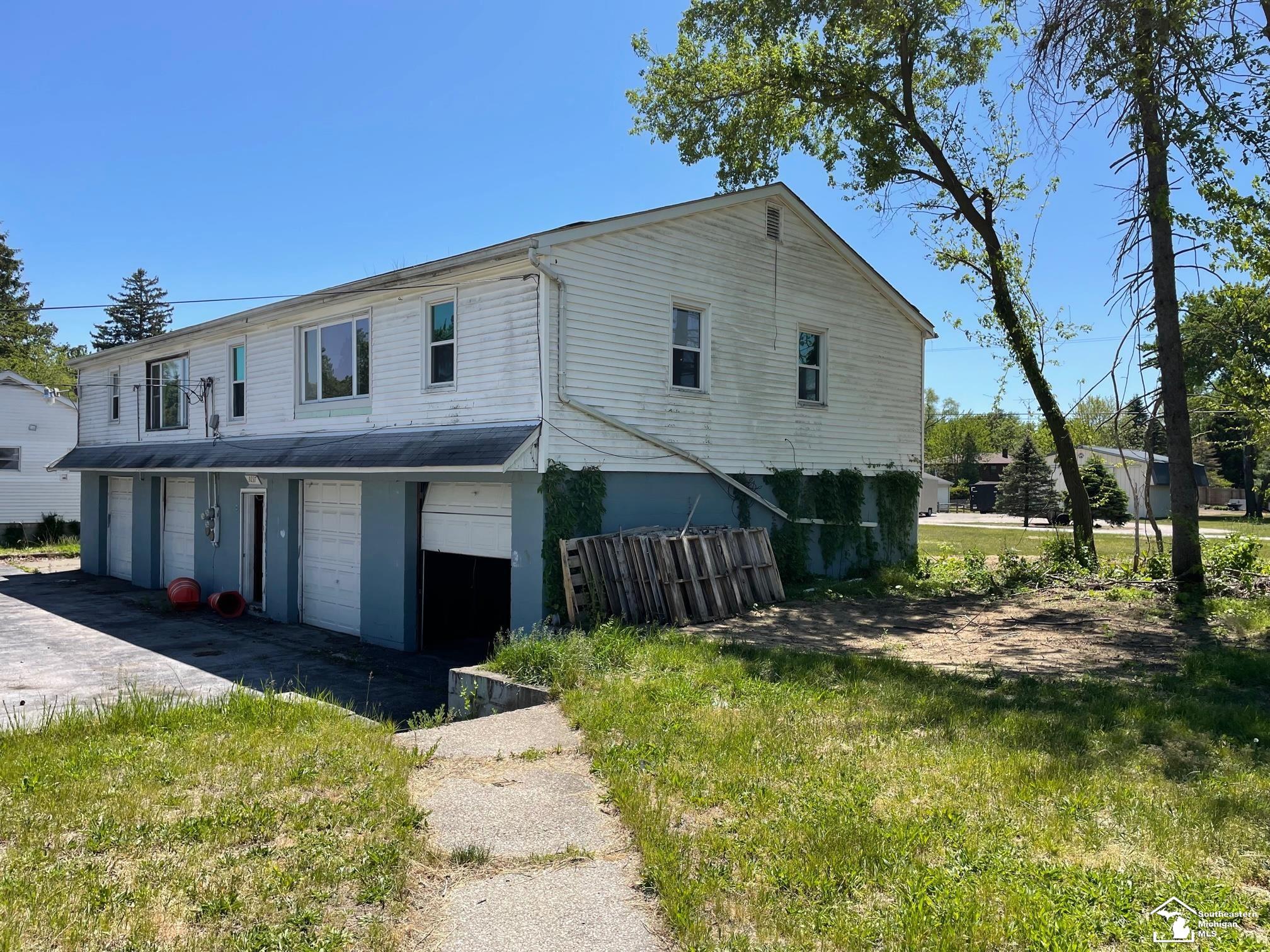 9235 Douglas Road Temperance, MI 48182 - Photo 1 of 53