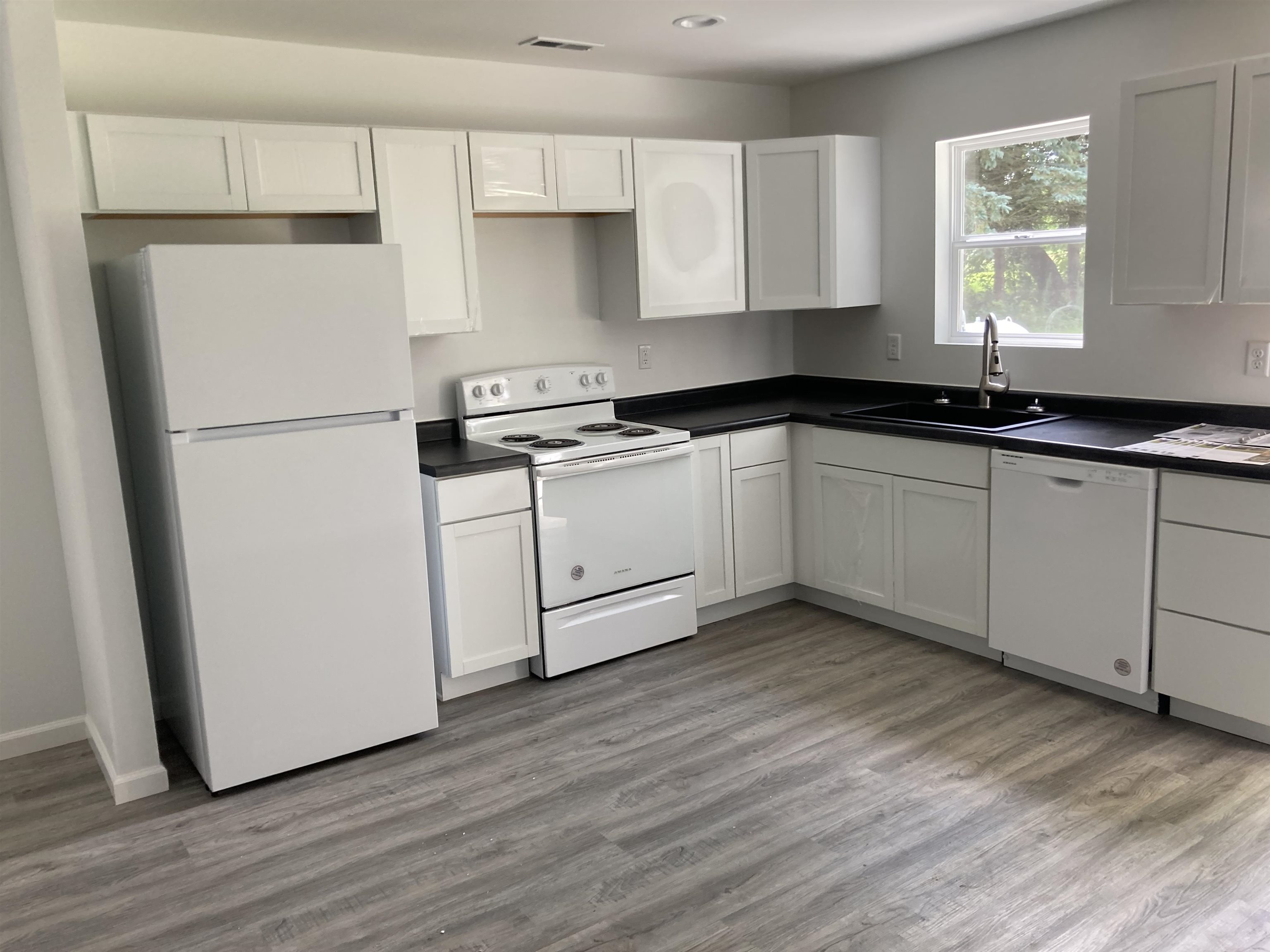 8769 Barnes Road Millington, MI 48746 - Photo 6 of 28 50146385-68b08f1b-a1b7-446f-b024-2caa4b240d66.JPG