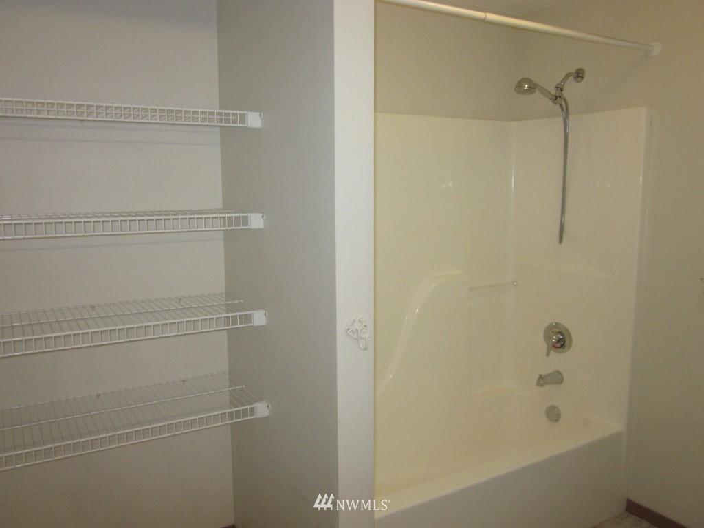 6450 Woodlyn Road Bellingham, WA 98226 - Photo 15 of 25 Gallery Image 15