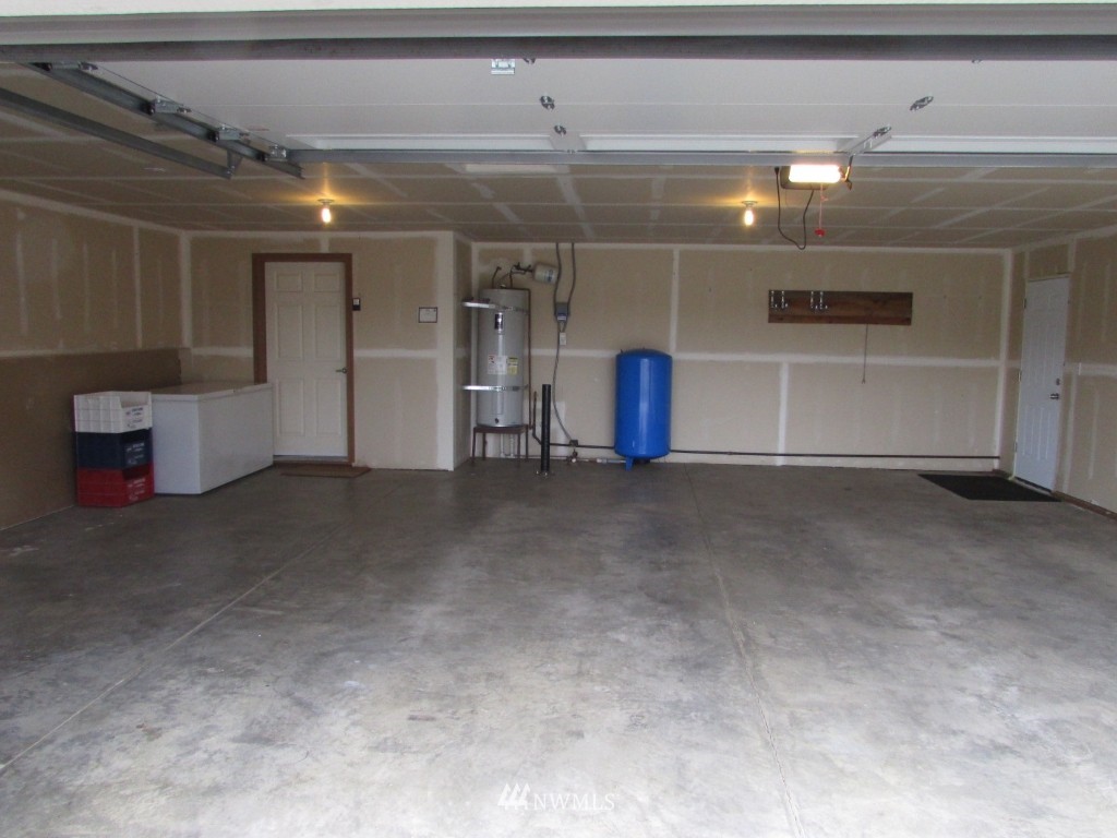 6450 Woodlyn Road Bellingham, WA 98226 - Photo 6 of 25 Gallery Image 6