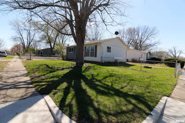 $115,000 | 5819 North Sedley Street, Peoria, IL 61615