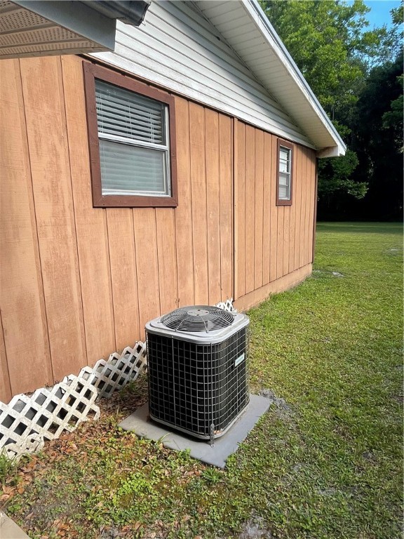 45013 Bismark Road Callahan, FL 32011 - Photo 2 of 26 a view of outdoor space and garden