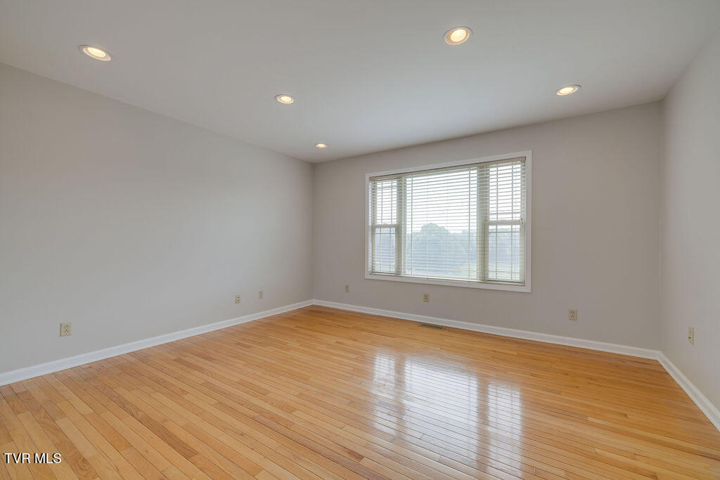 229 Ridgecrest Road Jonesborough, TN 37659 - Photo 24 of 61 024